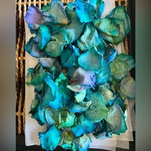 💙💚💜UNIQUE Dried Rose Petals